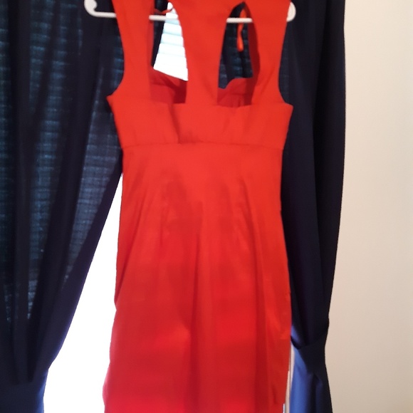 Dress - Picture 2 of 3